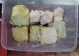 Yap, di masyarakat kubis hijau sudah jamak untuk dikonsumsi. Resep Siomay Kubis Isi Tahu Dan Sayur Anti Gagal