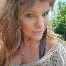 Diane Mardis's Instagram, Twitter & Facebook