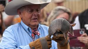 Did armadillo Bob see his shadow in Texas? Not worried about accuracy