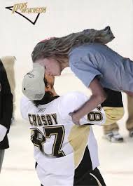 Sidney crosby is considered one of the greatest hockey players of all time and was one of several sidney crosby has also won the mark messier leadership award, the maurice rocket richard. Used Moon For Sale 93 99 Paul Clemente On Twitter I Think Sidney Crosby And Taylor Swift Look Cute Together A Kiss Like This Can T Be Faked Http T Co 6qnfkkb1cw