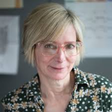 Tracy White's Instagram, Twitter & Facebook