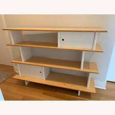 This bookcase was inspired by the original mini library. Oeuf Mini Library Kids Bookcase In White Natural Wood Aptdeco