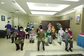 Sathesh balasundram1, khairuzi salekan1, fadya nabiha ahmad shariffuddin1 nora ismail, batu pahat was set up in 1994. Kkmalaysia On Twitter Menteri Kesihatan Dato Sri Dradhambaba Mengadakan Lawatan Dan Ziarah Ke Hospital Sultanah Nora Ismail Batu Pahat Sempena 1 Syawal Hari Ini Beliau Turut Menyampaikan Sumbangan Sempena Harirayaaidilfitri Kpd Hospital