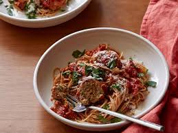 For this healthy turkey meatball recipe, lean ground turkey is mixed with fresh mushrooms, oats, garlic, spices and a little parmesan cheese for a meatball that's moist, delicious and has more fiber and less saturated fat than a traditional beef and pork version. 30 Healthy Ground Turkey Recipes Best Ground Turkey Recipes Recipes Dinners And Easy Meal Ideas Food Network