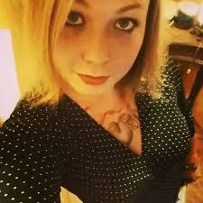 Amber Thain's Instagram, Twitter & Facebook