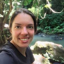 Carlos Abrahams (@abr_eco)