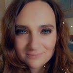 Juana Meier's Instagram, Twitter & Facebook