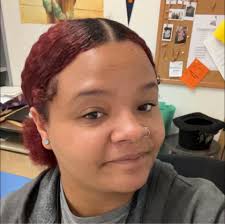 These clusters are huge!! Absolutely amazing #reeses #candy #chocolate