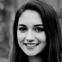 Anna Nance's Instagram, Twitter & Facebook