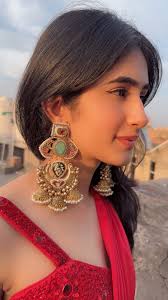 RED AND MINT- A combination so beautiful and charismatic that its made to  turn the heads wherever you go♥️♥️, EARRING- AASHIANA by @dilkashbyankita ,  SAREE- By @namahbyishaghai , (Ootd, saree, grwm, ...