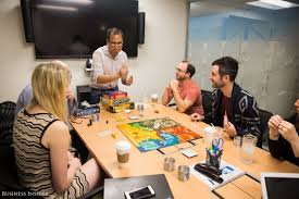 A Look Inside 23 Billion Linkedin S New York Office Where Employees Enjoy Perks Like Free Gourmet Meals And A Speakeasy Hidden In The Empire State Building New York Office Empire State