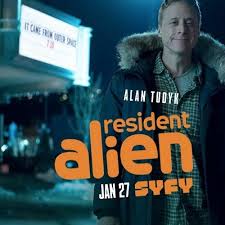 Инопланетный пришелец, прилетевший на землю с важной миссией. Adler Talks With Alan Tudyk Of Resident Alien On Syfy By Fm 102 1