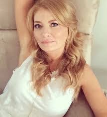 Jennifer Mckay's Instagram, Twitter & Facebook