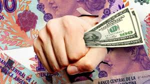 Cotización del dólar paralelo o dólar informal en argentina. Dolar Hoy A Cuanto Cerro El Oficial Y El Dolar Blue Hoy Viernes 02 De Octubre De 2020