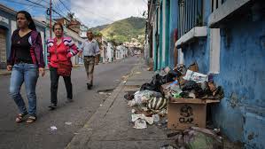 Resultado de imagen para desechos de basura inundan la ciudad venezuela