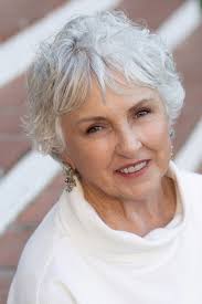 Dating Under the Influence of Estrogen