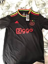 Eredivisie giants ajax are reportedly going to pay tribute to legendary musician bob marley on their alternate kit for the 2021/2022 season. Ajax Shirt Bob Marley Version Dhgate