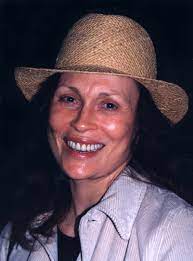 I keep thinking, that she was just here talking to me. Faye Dunaway Wikipedia