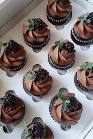 42 Chocolate Wedding Cupcake Ideas You Must See Wedding Forward Fancy Cupcakes Cake Desserts Chocolate Cupcakes