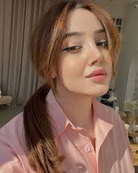 Emma Albert (@emmaalbert34) • Instagram photos and videos