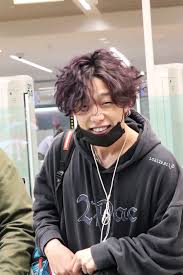 Bobby (ikon) and his big bro image source. á On Twitter Bobby Abs Ikon Abs Ikon Bobby Abs
