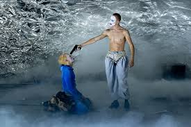 lara monro — Daily Journal Autre Magazine