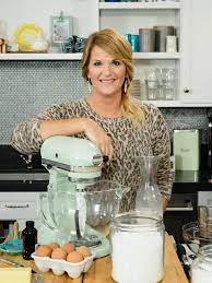 Trisha Yearwood Premieres 10th Season Trisha S Southern Kitchen Southern Kitchens Trisha Yearwood Recipes