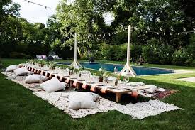 Dinner Party Table Setting Sommerabendessen