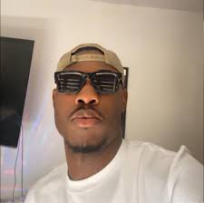 🇨🇲✈️🇺🇲Kennedy Nkwain Lamiress welcomed at the airport by Miami-based  Basketball talent developer and founder of K&R Development Karl Mullins. He  started his journey