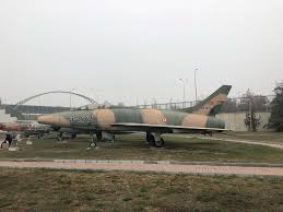 Kuruluş ve kurtuluşun beşi̇ği̇, osmanli i̇mparatorluğunun kurulduğu söğüt i̇lçesi̇ni̇ bünyesi̇nde barindiran mermeri̇n beşi̇ği̇ bi̇leci̇k i̇li̇. Okyanus Koleji Kolej Ozel Okul Ana Okulu Ilkokul Ortaokul Lise Havacilik Kariyer Kulubu Turk Hava Kurumu Muzesi Nde