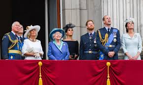 All the pageantry and spectacle of the queen's birthday parade held in london during june each year (including other london military. Meghan Harry Balkon Verbot Bei Trooping The Colour Gala De