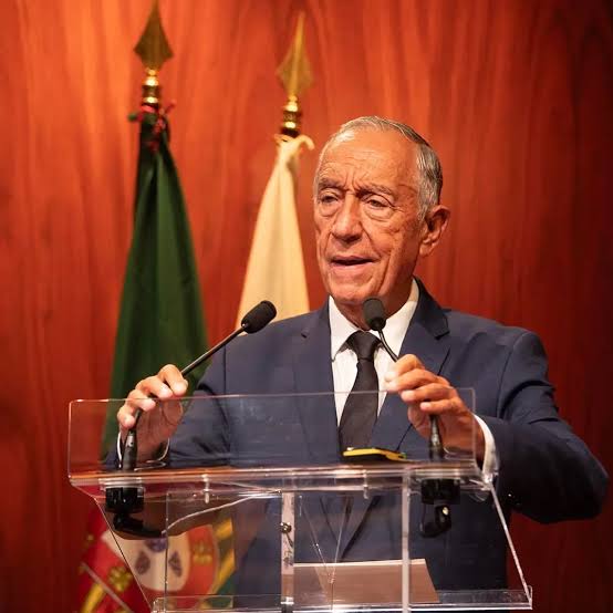 TVI disse que Marcelo intercedeu para tratamento de gémeas no Santa Maria,  PR negou mas Inspeção-Geral em Saúde abriu investigação - Expresso