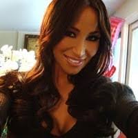 Bonnie Norris's Instagram, Twitter & Facebook