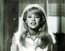 Ο λογαριασμός του instagram με το όνομα. 18 Xronia Xwris Thn Alikh Spanies Fwtografies Kai Agnwstes Dhlwseis Ths Gia Tis Kriseis Panikoy Kai Ta Hremistika Xapia Joytv