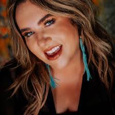 Anna Sudduth's Instagram, Twitter & Facebook