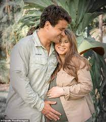 It has been about 15 years since steve irwin's tragic passing; Freedomroo Inside Bindi Irwin S Luxury Maternity Suite As She Welcomes Daughter Grace Warrior Australiannewsreview