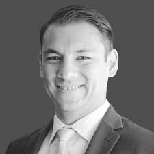 Yoshi is at Quirks in full blown mascot mode!