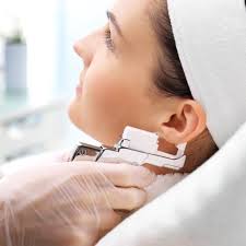 Ear Piercing In Dubai Confident Clinic Jumeriah