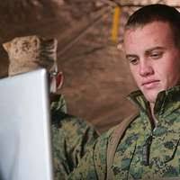 Райлен Стирс, сын морского пехотинца, который вместе с Marine Medium