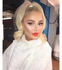 Loredana zefi, përmes një fotografi të publikuar në llogarinë e saj instagram, dha lajmin se u bë nënë për herë të dytë. 8 Loredana Ideen Rap Deutsch Rap Bilder