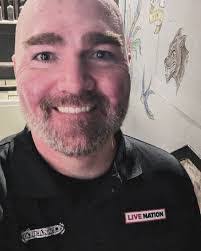 Mindy Knutson's Instagram, Twitter & Facebook