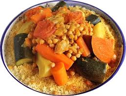 Il fut un temps, pas si éloigné, où le couscous arrivait en première position au hit. Les Astuces Et Recettes De Carlos Le Cuistot Le Couscous Lepetitjournal Com