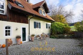 Auf einem ganzjährig sonnenverwöhnten grundstück in zweiter seereihe kommt eine herrschaftliche landhausvilla zum. Haus Zum Verkauf 89294 Bayern Oberroth Mapio Net