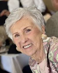 Amanda Gumm's Instagram, Twitter & Facebook