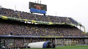 Thousands of boca juniors and river plate fans are massing in madrid ahead of their teams' copa libertadores final second leg, which was contentiously boca juniors fans in madrid. Officiel La Finale Retour Entre River Plate Et Boca Juniors Se Jouera A Santiago Bernabeu Senego Com