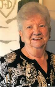 Leona Otto's Instagram, Twitter & Facebook