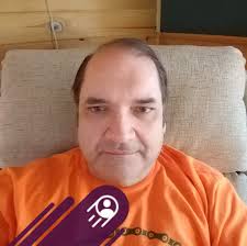 Are there sandbars in the chain of lakes where boaters congregate?