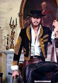 Barry Gibb Con Su Chaquetilla De Charro Mexicano Barry Gibb Andy Gibb Bee Gees