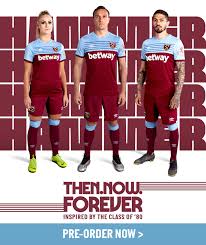 Le club évolue dans le championnat d'angleterre de football en premier league , présidé par david gold et david sullivan. West Ham S 1980 Fa Cup Inspired Kit Selling In Record Numbers West Ham United