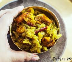 Lau Chingri Or Bottle Gourd Cooked With Prawns Recipe Recipe Prawn Recipes Indian Food Recipes Bbc Good Food Recipes